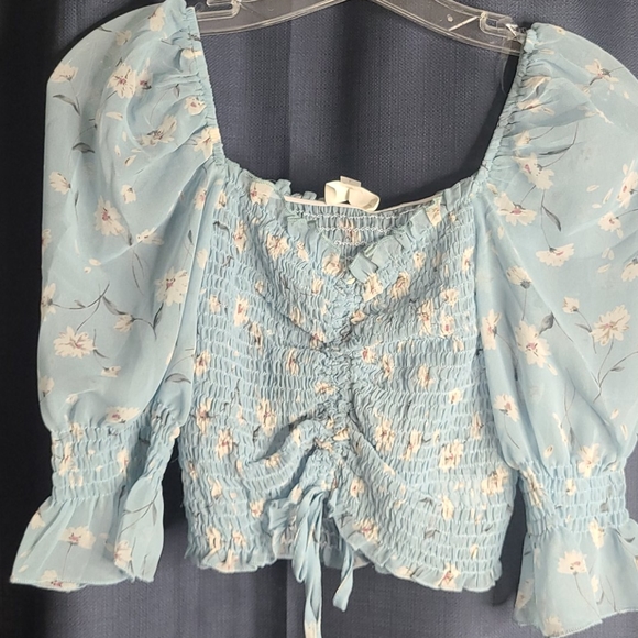 Tops - Picture 2 of 2